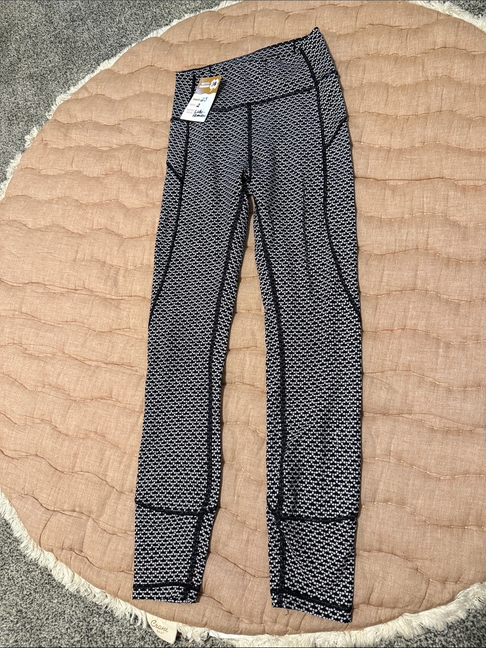 Black and white Lululemon leggings size 4